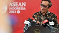 Menko-Polhukam-SPBE-Upaya-Pengawasan-dan-Pencegahan-Tipikor-689x460