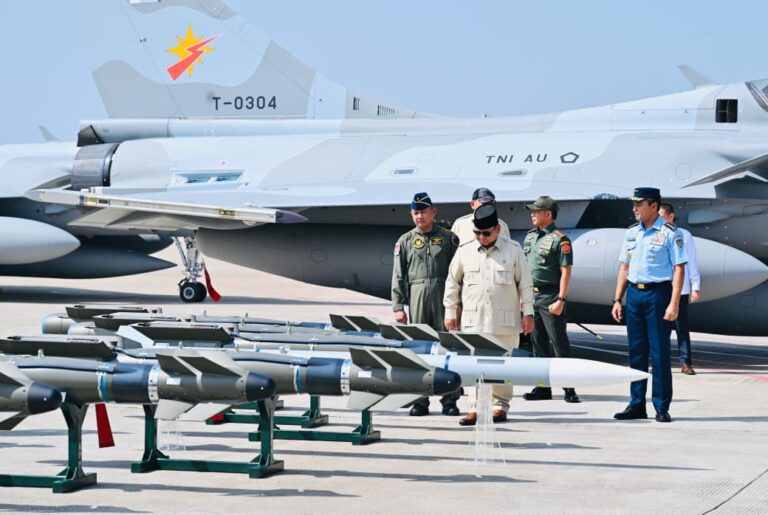 Presiden-Serahkan-MRCA-Rafale-dan-Sistem-Pertahanan-Modern-768x515